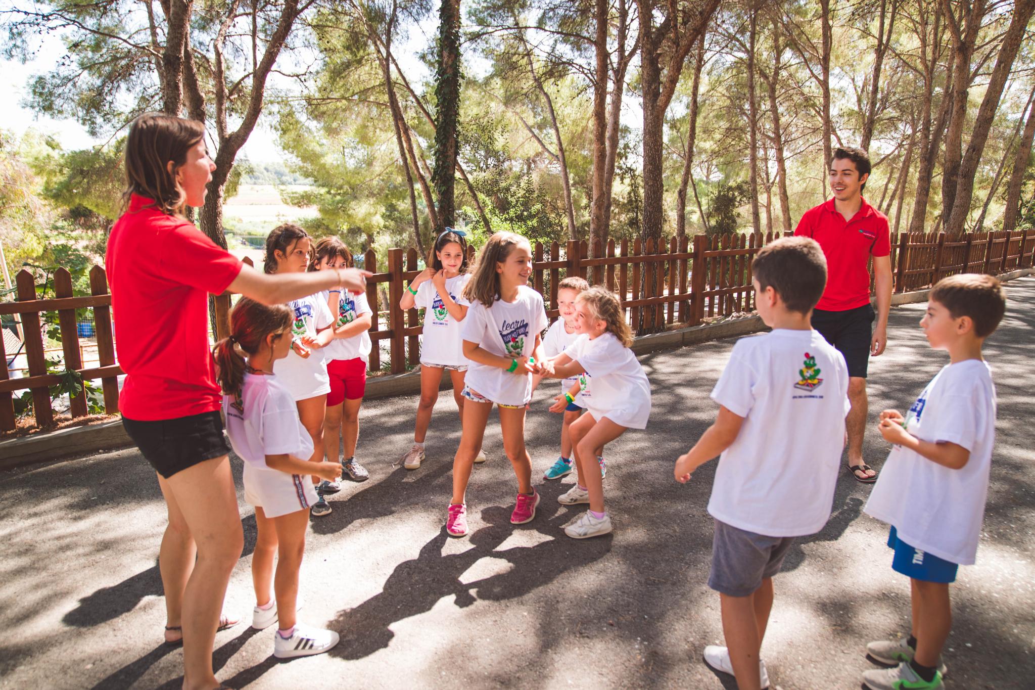 Cómo trabajar en un campamento de verano - Deportae